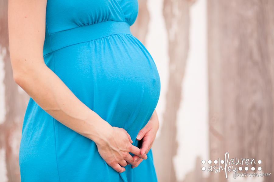 maternity photo baby bump