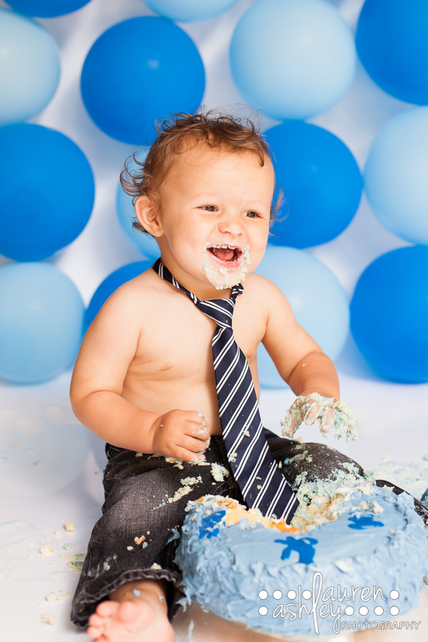 Cedar Rapids Cake Smash Photographer | One Year Old Cake Smash