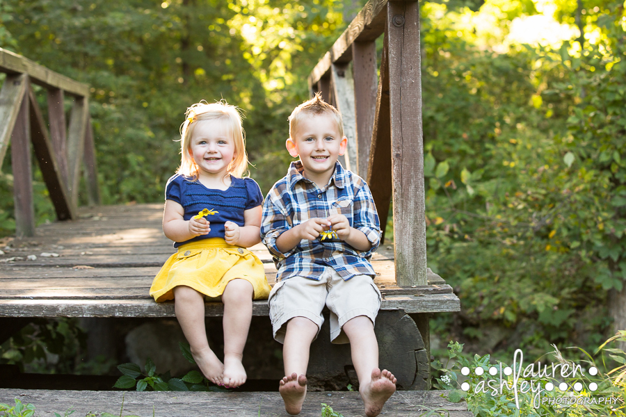 Sibling Fun in the Sun | Cedar Rapids Children’s Photography